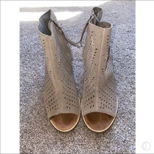Toms open toe booties